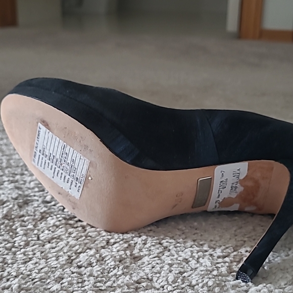 Badgeley Mischka black blue metallic suede pumps heels size 6 - Picture 5 of 6